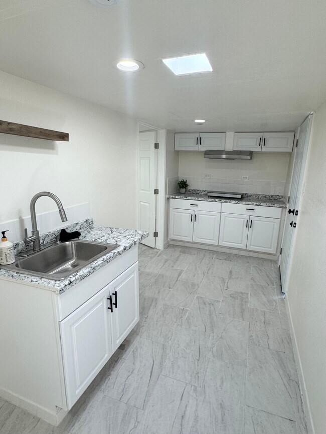 2624 Live Oak St Unit Studio, Huntington Park, CA 90255