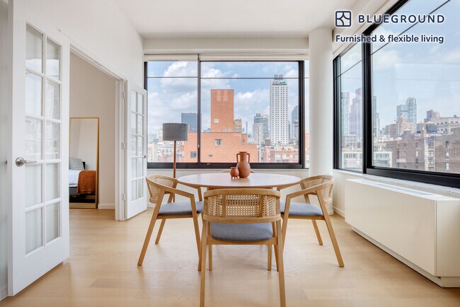 180 W 20th St unit FL17-ID1202, New York, NY 10011 - photo 4