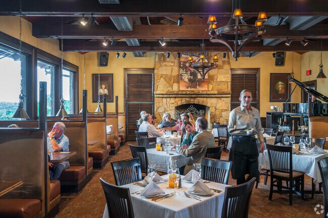 Steiner Ranch Steakhouse provides a top-notch dining experience near Lake Travis.
