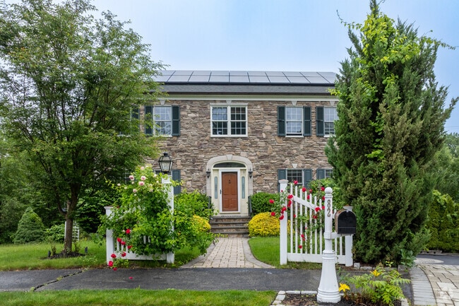 Homes with immaculate landscaping are sure to catch your eye in the Oakland Vale area.