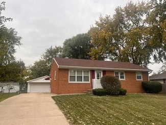 209 S View St, Oreana, IL 62554