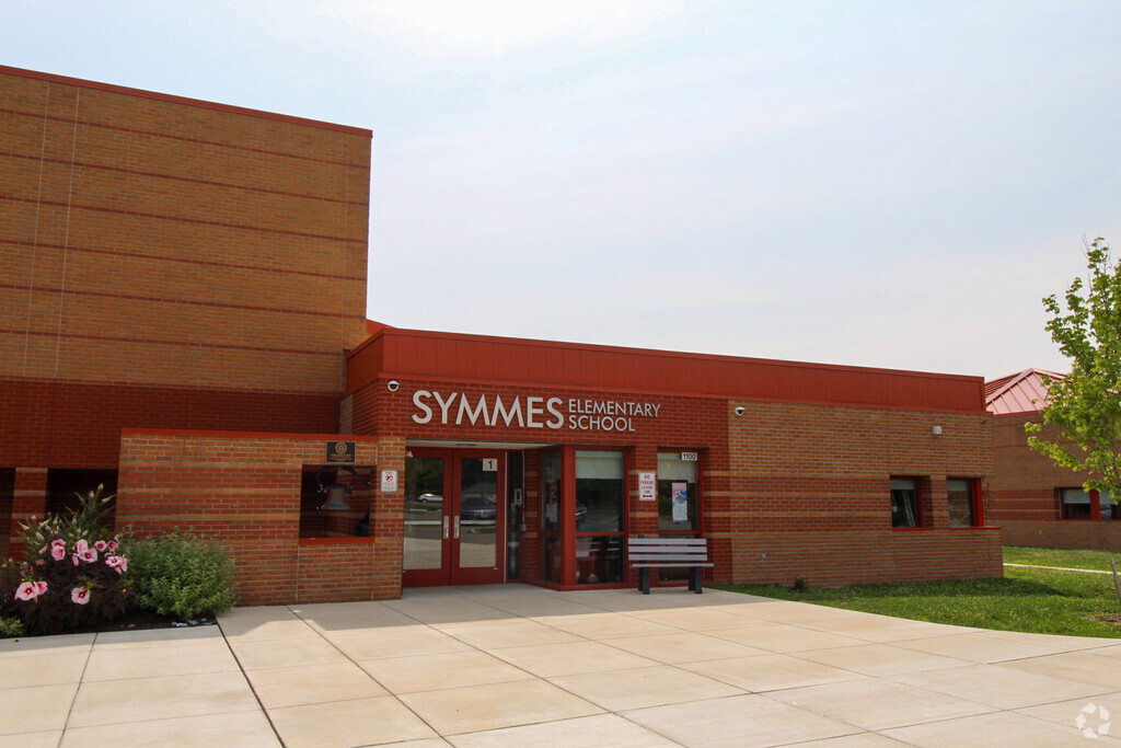 Symmes Elementary School is committed to academic success, and social and emotional growth.