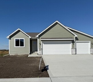 708 5th St NW, Bondurant, IA 50035
