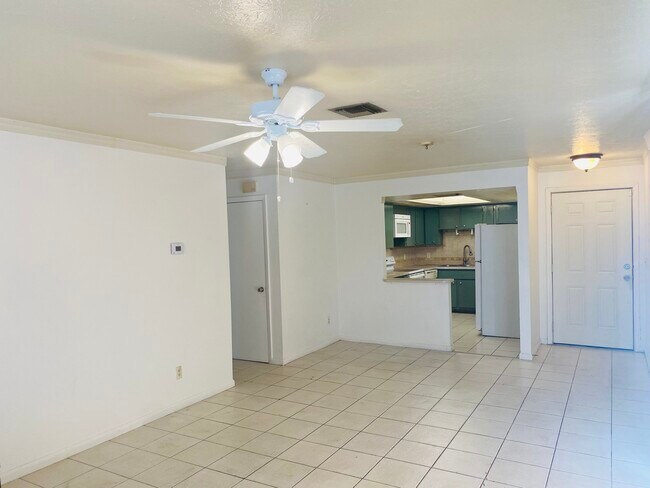 521 NE 24th Place, Cape Coral, FL 33909 - photo 5