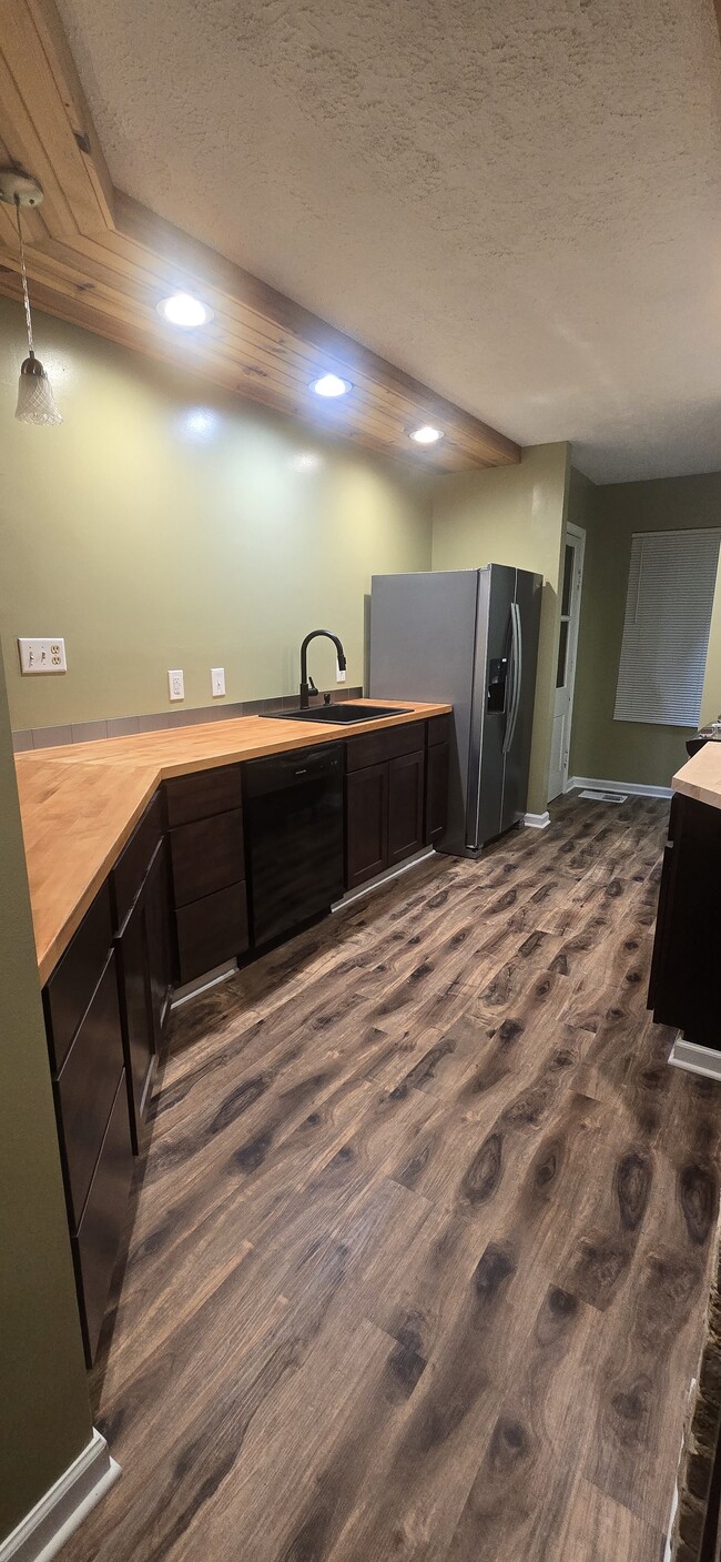 1515 Lingo St unit 1, Cincinnati, OH 45223 - photo 5