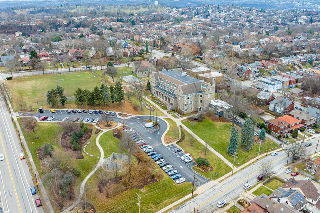 Experience the dynamic learning environment that defines Community Day School.