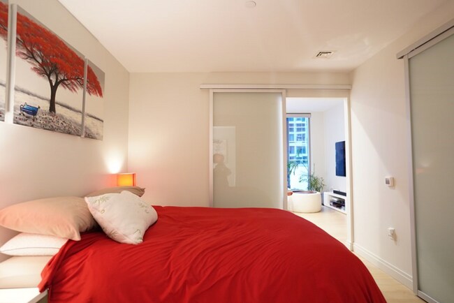 EchelonSeaport Towers 1 & 2 unit 512, Boston, MA 02210 - photo 7