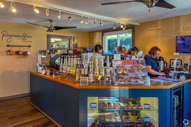Ragamuffins near Jersey serves fresh food and coffee.