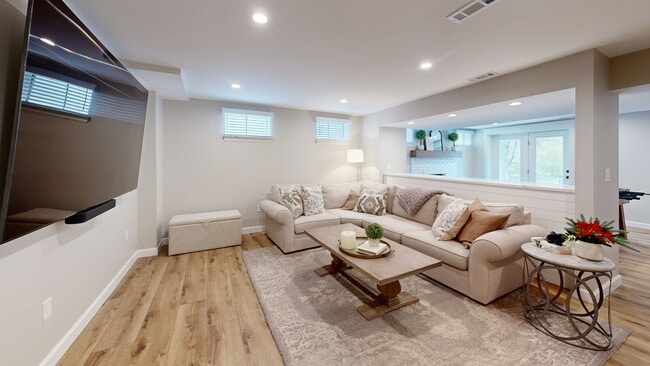 311 Beacon Point Ln, Grover, MO 63040 - photo 2