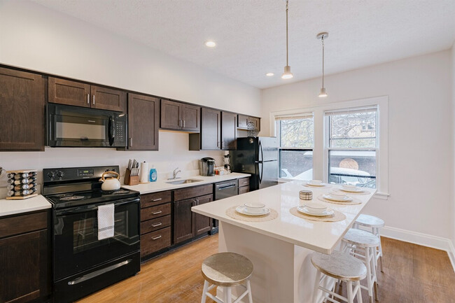 11321 Hessler Rd unit ID1365990P, Cleveland, OH 44106 - photo 3