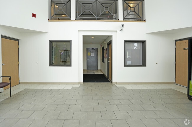 Briar Pond Apartments, Oakdale, MN 55128 - photo 7