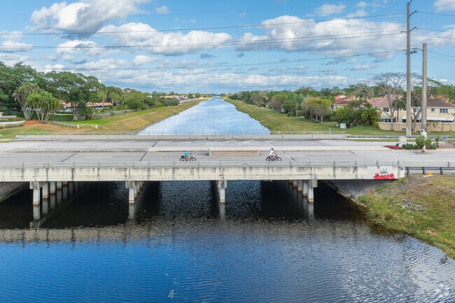 Bike with scenic views: Picturesque ride in Hillsboro Ranches.