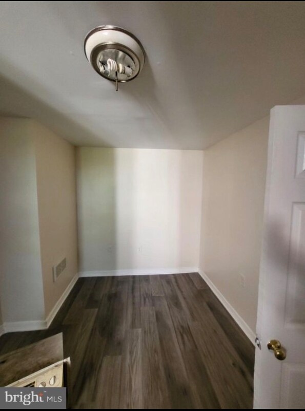 5855 Windsor Ave, Philadelphia, PA 19143 - photo 5