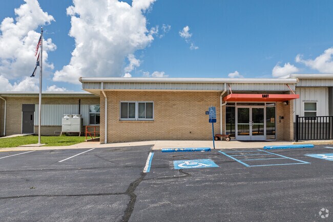 Morgan County Elementary School has an average enrollment of around 400 students.