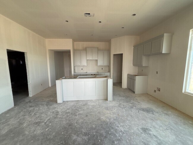 2300 Shamrock Ln, Weatherford, TX 76087 - photo 5