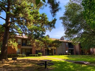 301 W Hawkins Pkwy, Longview, TX 75605