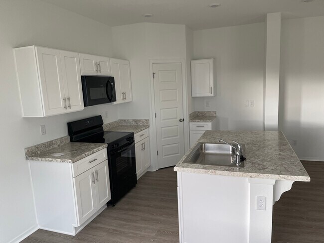 6723 SW Dignity Ave, Bentonville, AR 72712 - photo 7