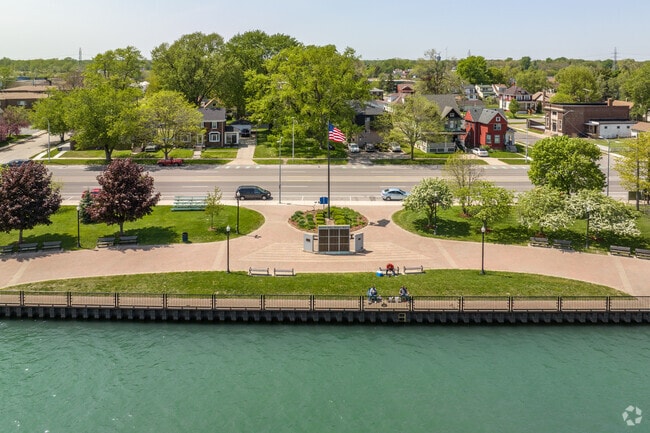 Riverfront homes with unparalleled waterfront views in Ecorse.