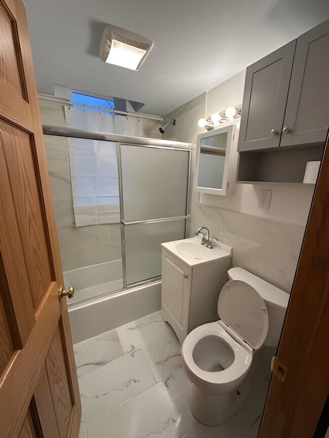 4501 N Campbell Ave unit Garden, Chicago, IL 60625 - photo 5
