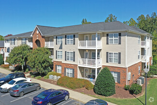100 Willow Brook Ct, Mebane, NC 27302