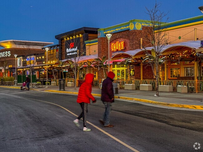 Experience the best of Springfield's retail and leisure at the lively Springfield Town Center.