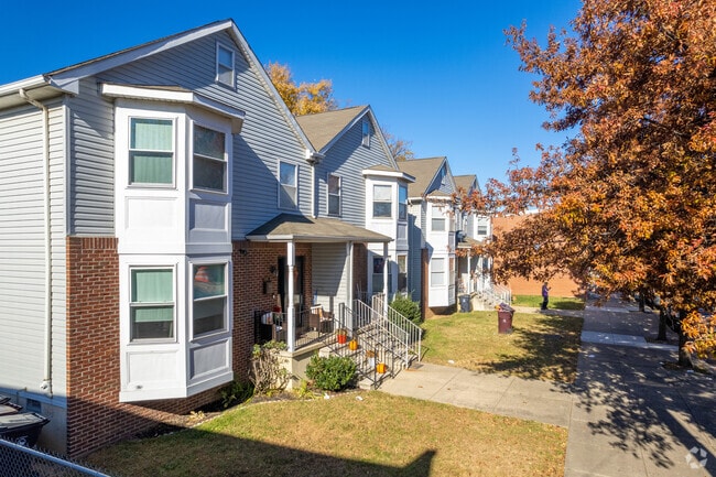 Duplexes and town houses mix with early-1900s workers’ homes.