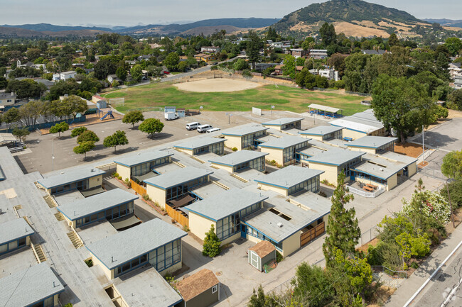 Teach Elementary School provides sporting activities and areas for students to use and enjoy.