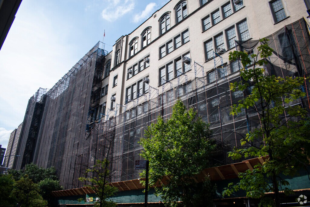 Landmark High School offers an education to students in grades 9th through 12th.