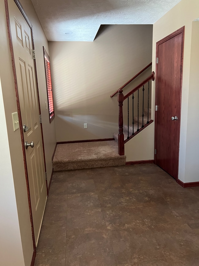 4831 10th Ave, Kearney, NE 68845