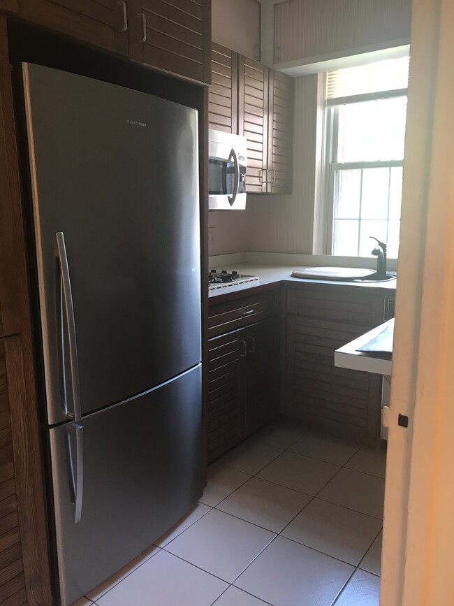 Fleetwood Park Cooperative unit A35, Bronxville, NY 10708 - photo 3