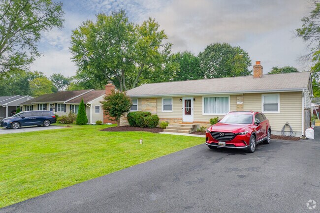 Ranch-style homes in Deale feature spacious driveways, perfect for accommodating your family's vehicles.