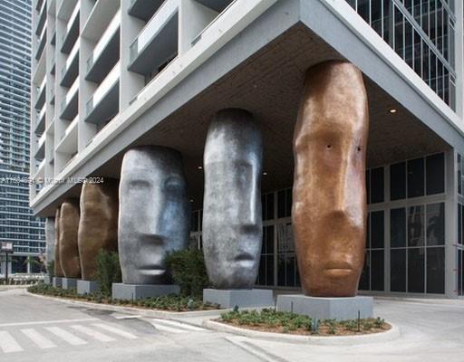 Icon Brickell Tower 2 unit 4508, Miami, FL 33131 - photo 2