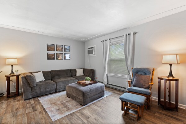 0 Spanish Manor unit 4 Spanish Manor, Wheeling, WV 26003 - photo 4