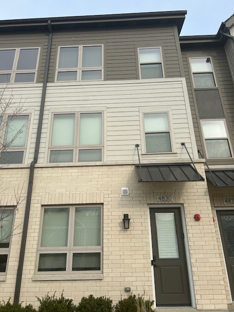 4830 157th St, Oak Forest, IL 60452