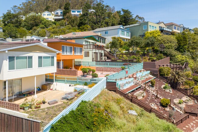 Colorful homes in Forest Knolls fall in line with San Francisco's brand