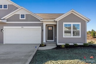 996 Scioto Dr NW, Comstock Park, MI 49321