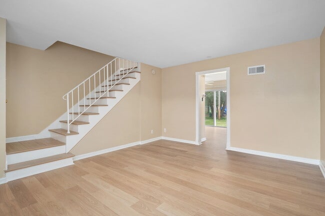 447 Olian Dr, Hazelwood, MO 63042 - photo 3