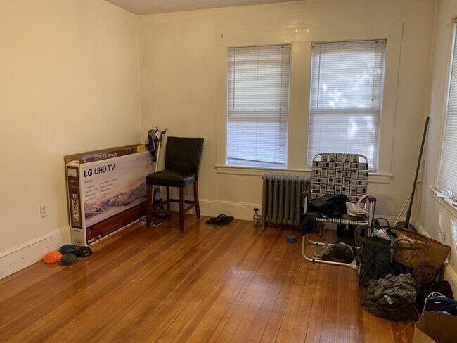 27 Roosevelt Rd unit 1, Quincy, MA 02169 - photo 3