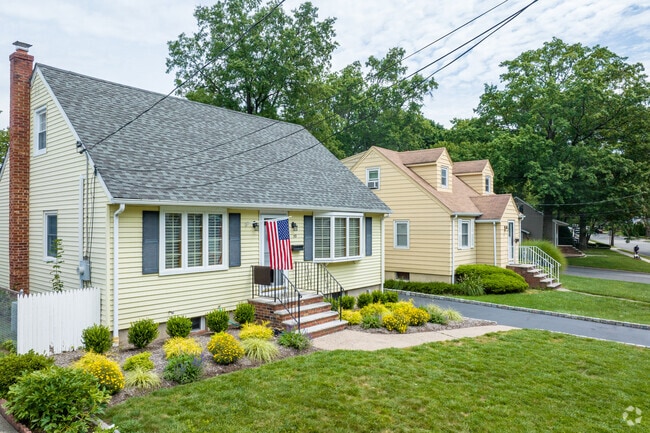 Waldwick is an ideal commuter town to New York City.