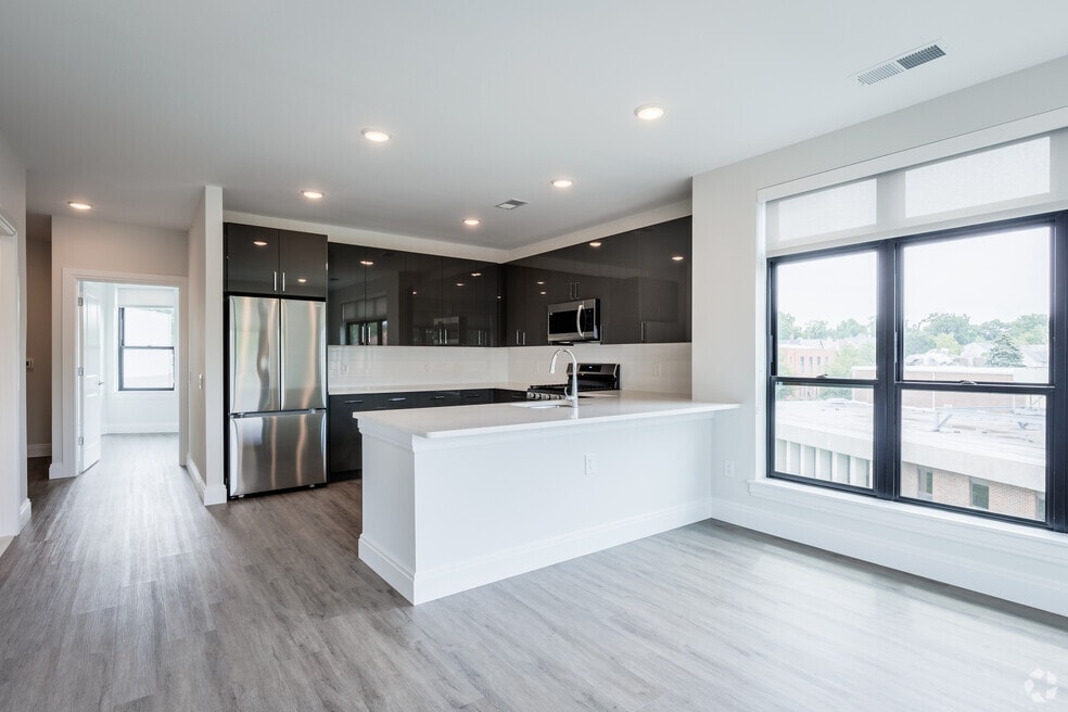 The Parker 118, Rutherford, NJ 07070 - photo 1