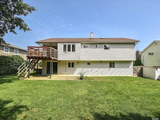 66 Smith St Unit House, Glen Cove, NY 11542