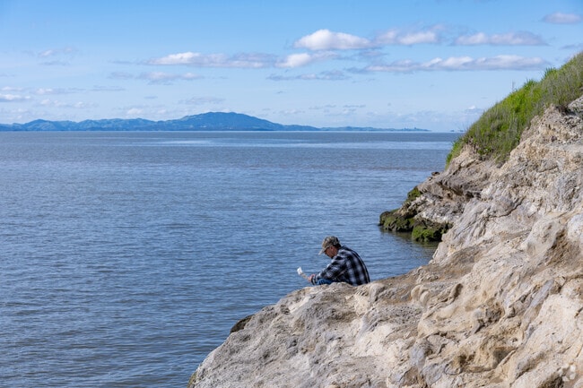 Waterfront afternoons are available in Gateley for your next retreat.