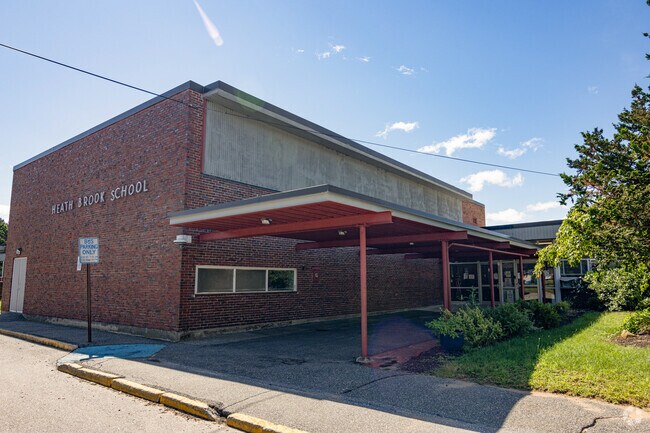 Heath Brook Elementary School is a public school.
