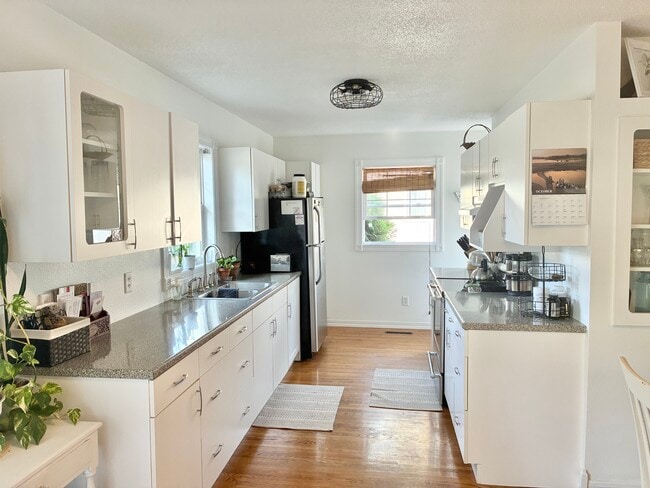 201 7th St W, Canby, MN 56220 - photo 3