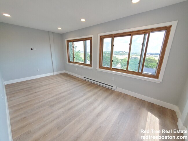 31 Faywood Ave unit 3, Boston, MA 02128 - photo 3