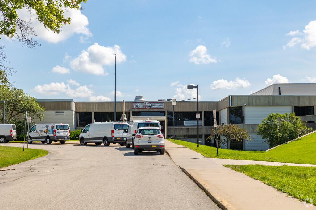 Van Buren Elementary School serves grades K-5.