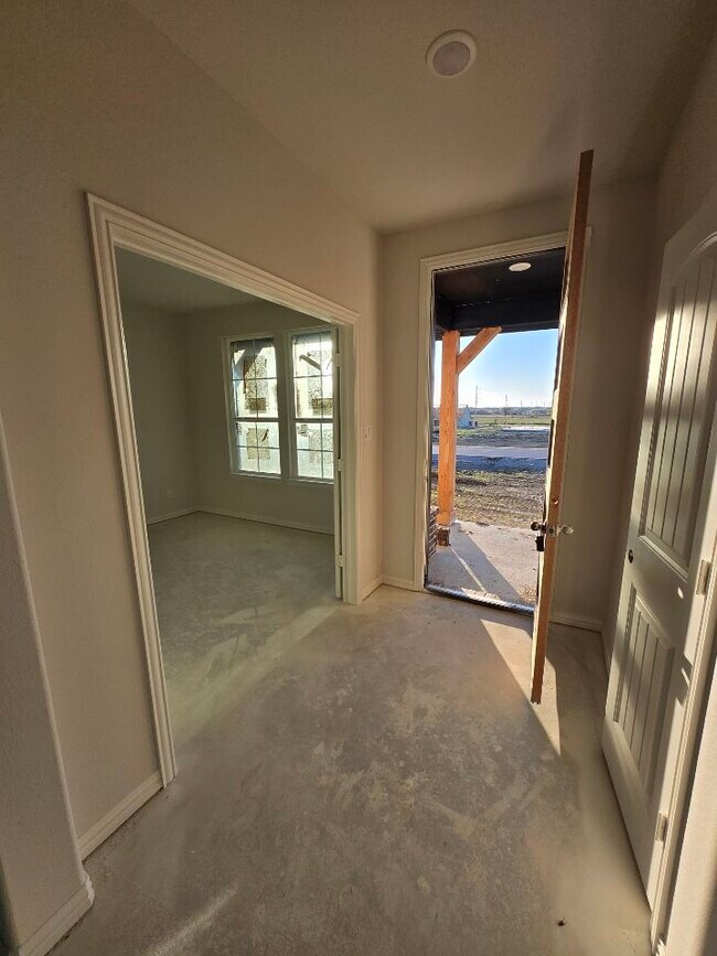 115 Hillview Trail, Decatur, TX 76234 - photo 6