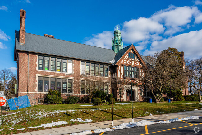 Tuscan Elementary School serves Maplewood, NJ.