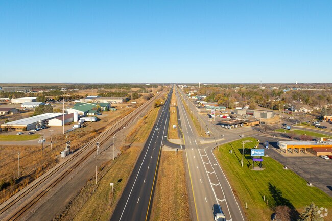 Becker’s main thoroughfare offers easy access to amenities and scenic neighborhoods.