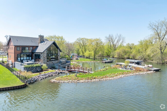 Lake Zurich residents have perfected the lake front home.